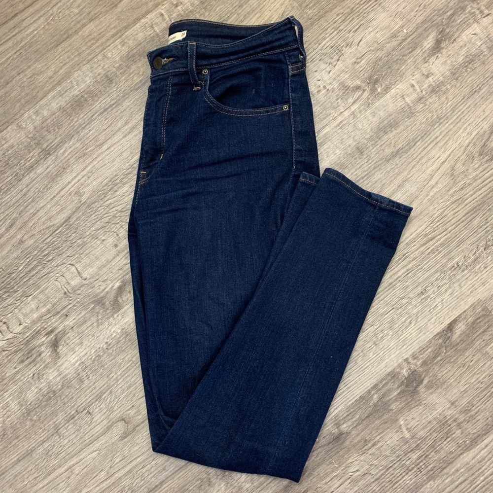 Levi’s 721 High Rise Skinny Jean sz 29/8